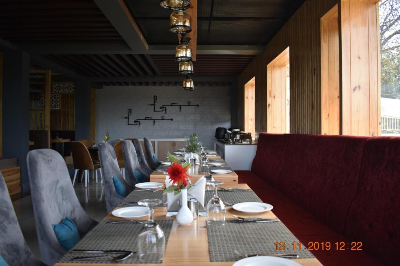 克拉克斯异国情调拉姆加酒店 Rāmgarh 外观 照片